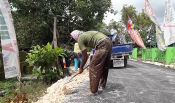 Jalan Aspal Selesai, Satgas TMMD 110 Bojonegoro Urug Pedel Berem
